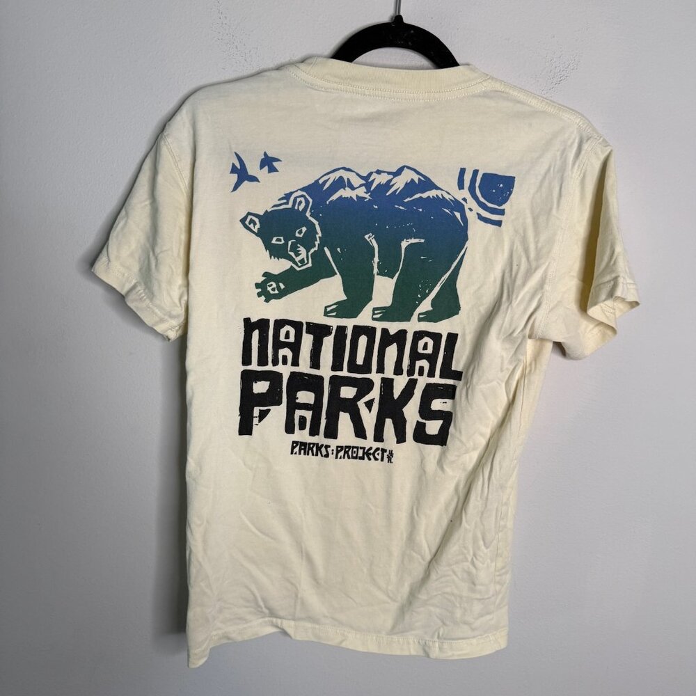 Parks Project Unisex XS Cream‎ Blue National Parks Bear Pocket Graphic T Shirt